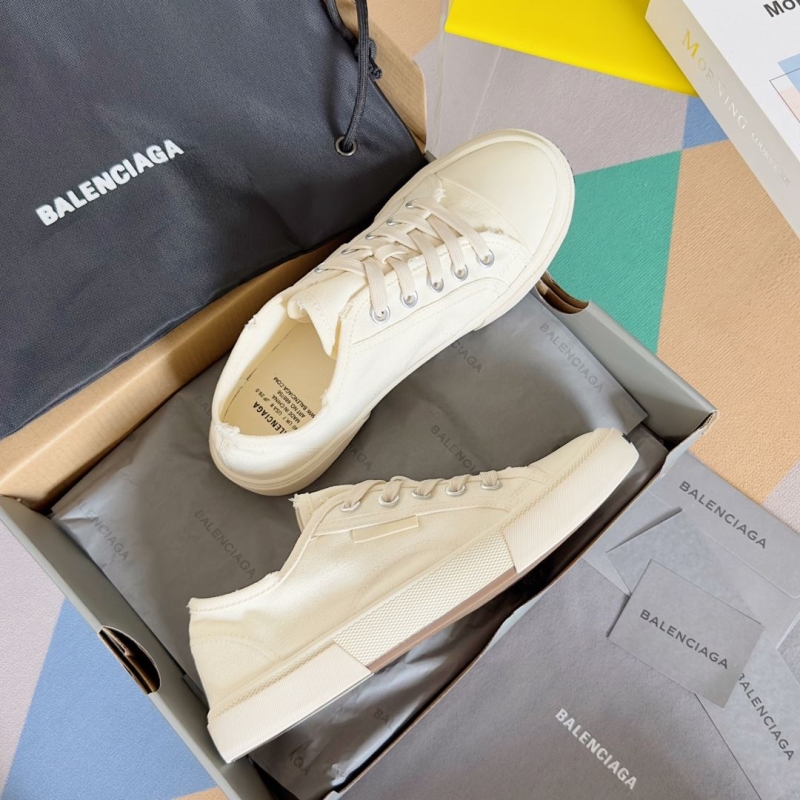 Balenciaga Low Shoes